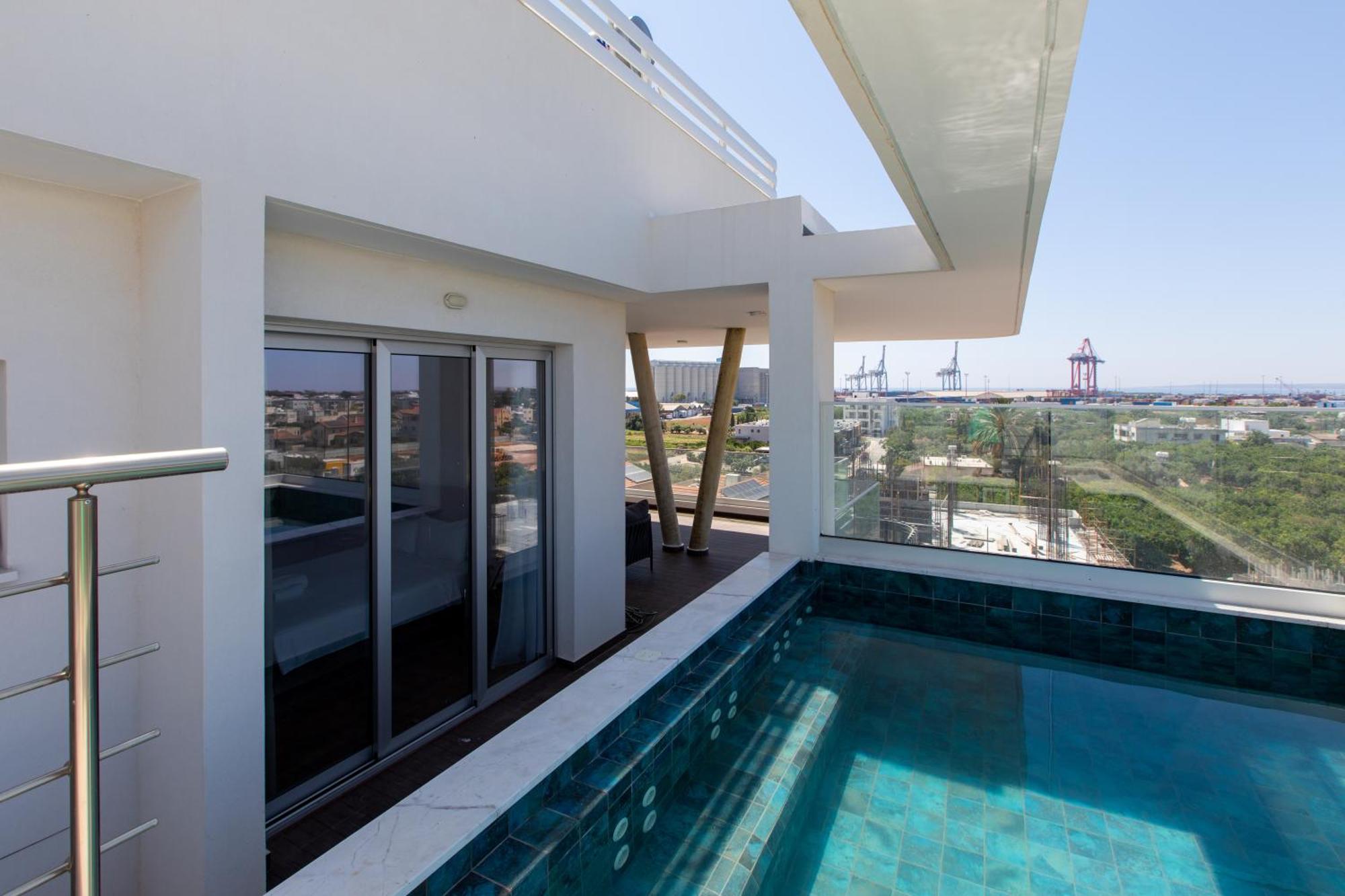 Yamas Urban Living Zakaki Pool Penthouses & Apartments Limassol Bagian luar foto