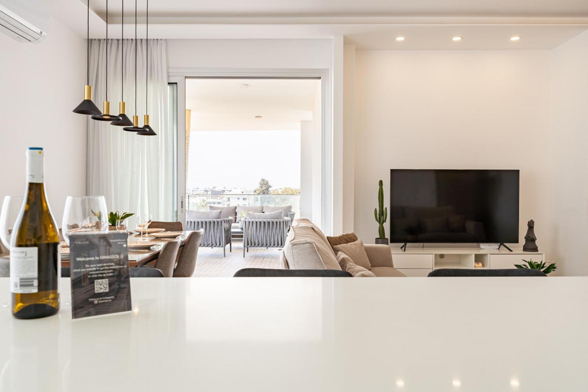 Yamas Urban Living Zakaki Pool Penthouses & Apartments Limassol Bagian luar foto