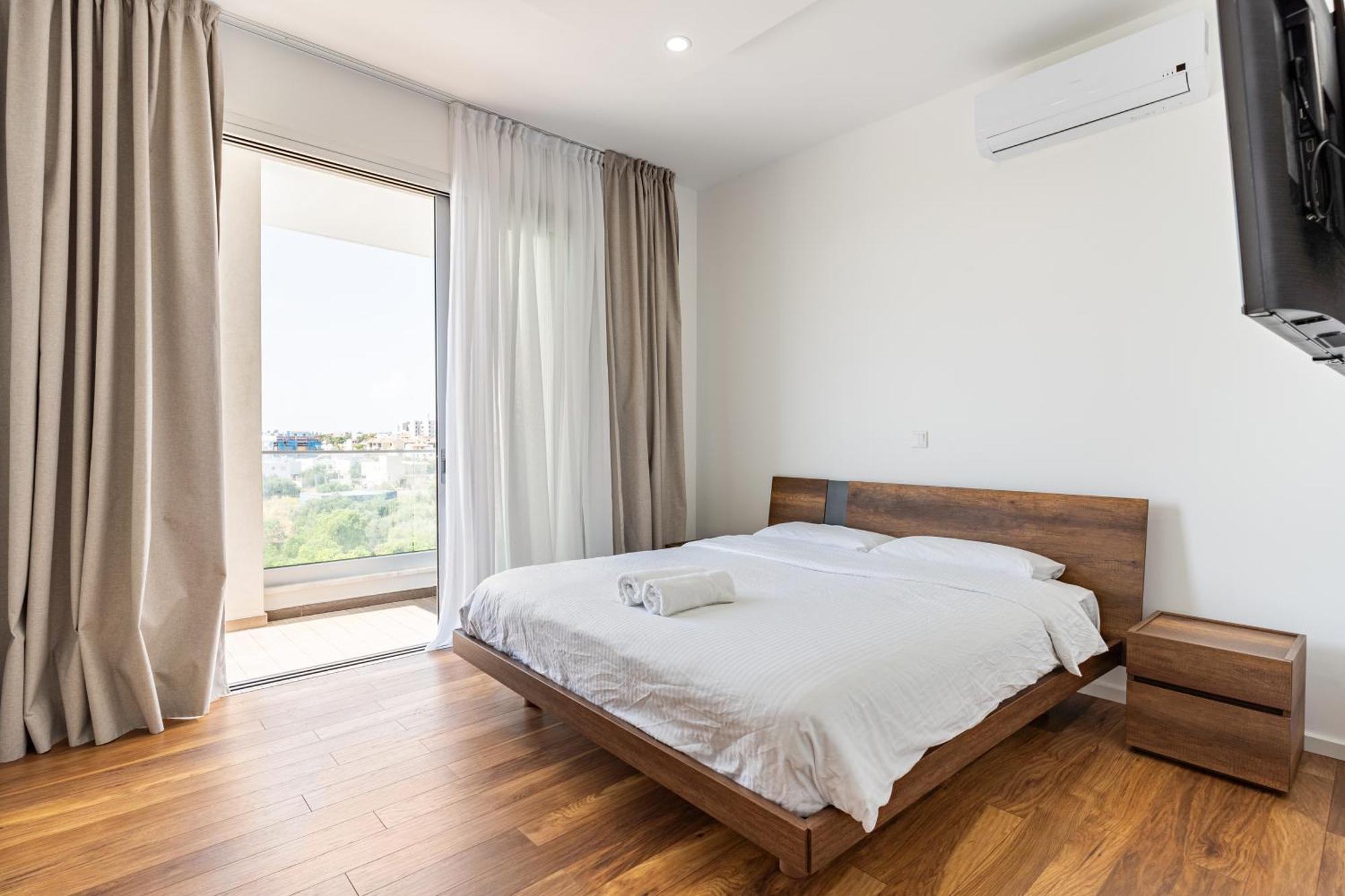 Yamas Urban Living Zakaki Pool Penthouses & Apartments Limassol Bagian luar foto