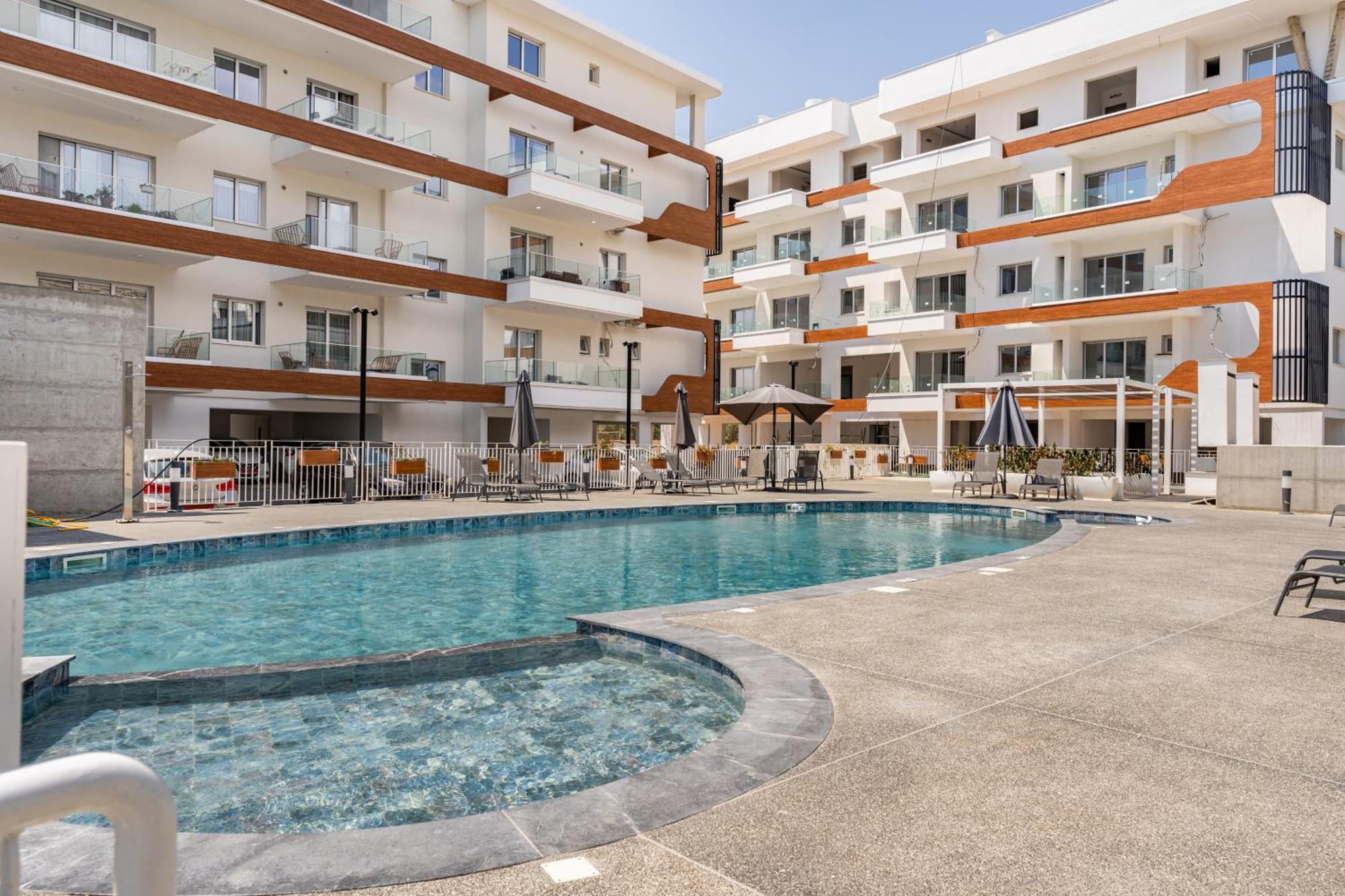 Yamas Urban Living Zakaki Pool Penthouses & Apartments Limassol Bagian luar foto