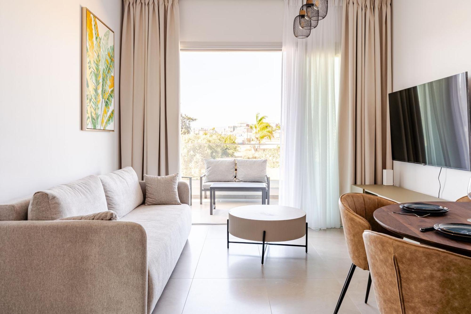 Yamas Urban Living Zakaki Pool Penthouses & Apartments Limassol Bagian luar foto
