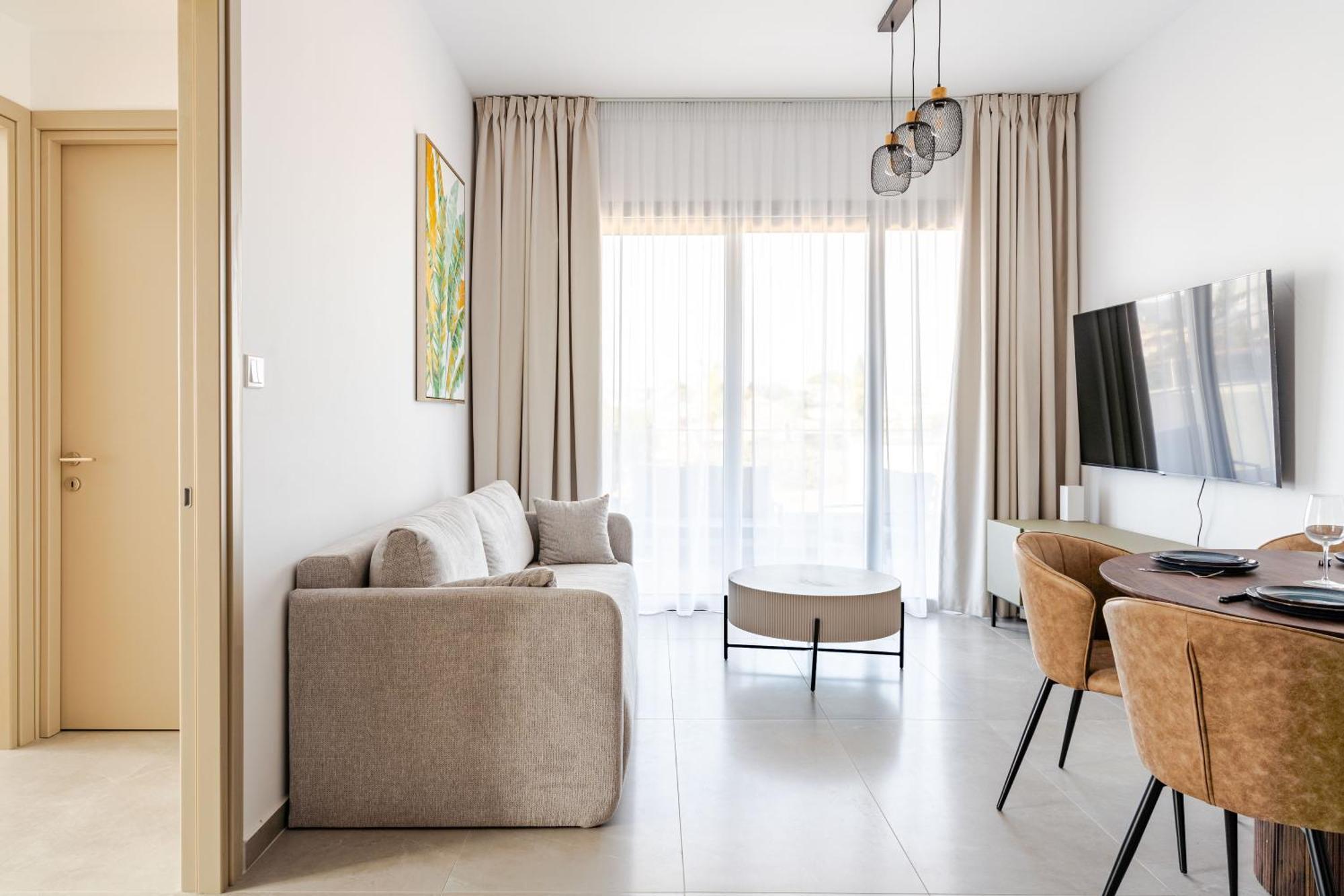 Yamas Urban Living Zakaki Pool Penthouses & Apartments Limassol Bagian luar foto